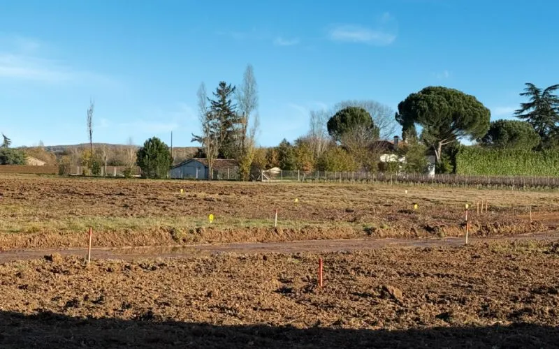 Terrain à bâtir de 450 m² à LAGRAVE (81)
