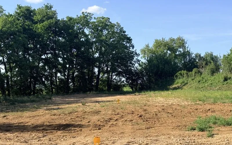 Terrain à bâtir de 700 m² à TECOU (81)
